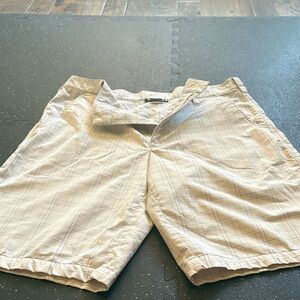 Under Armour Men's Light Plaid Shorts